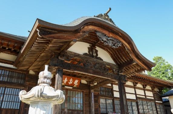 龍泉寺：歷史介紹、開放時間、交通指南、景點必訪與旅遊貼士