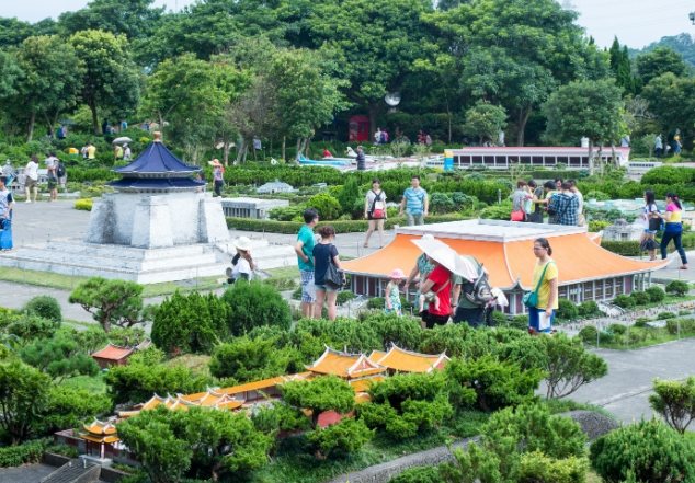 小人國主題樂園：時光機環遊世界雙重樂趣、必玩設施與全攻略指南