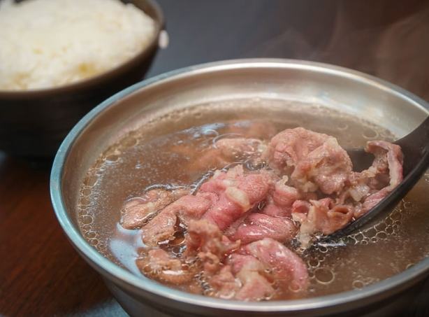 高雄牛肉湯：湯頭派系、牛肉部位與TOP 10店家全攻略