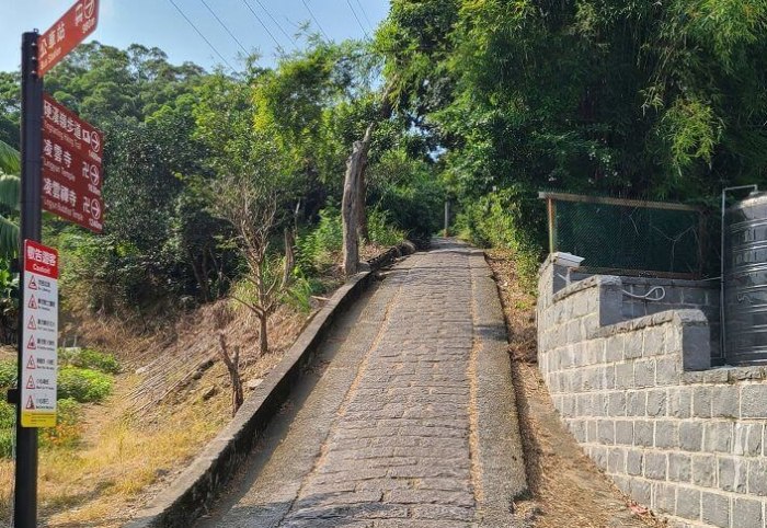 福隆山登山步道：詳細步道資訊、交通停車與鄰近景點指南
