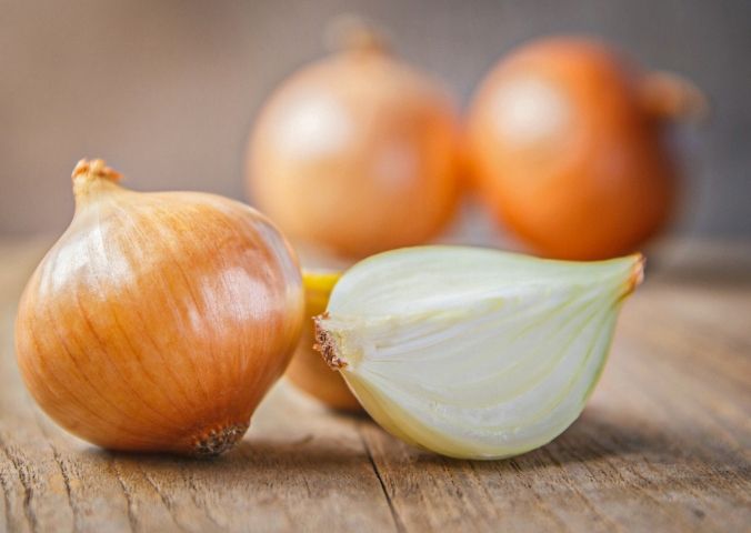 吃洋蔥的好處：營養價值、禁忌與聰明吃法全解析
