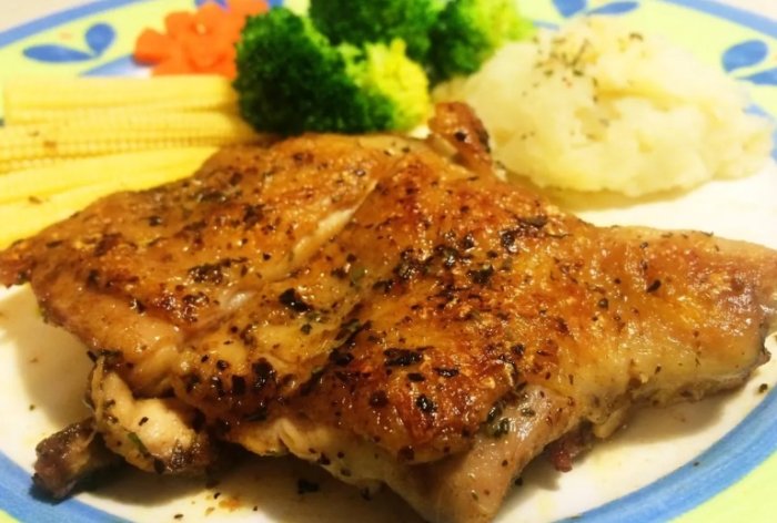 煎雞腿：基本功秘訣與台式、日式、泰式風味全攻略