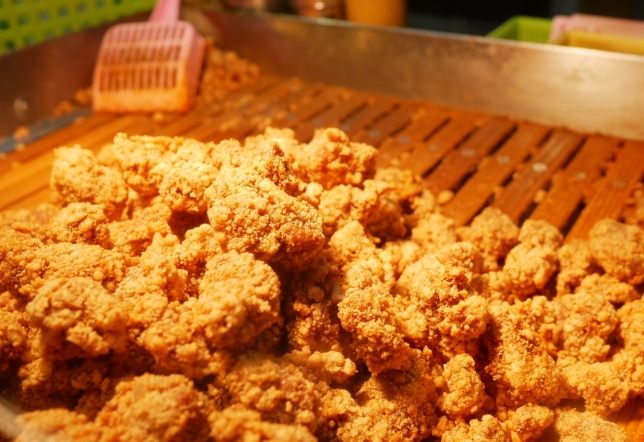 六甲市場：停車場交通全攻略與10攤必吃美食導覽