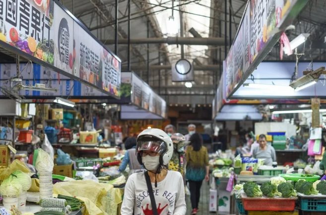 哈囉市場：交通停車、營業時間、美食Top10與常見問題全攻略