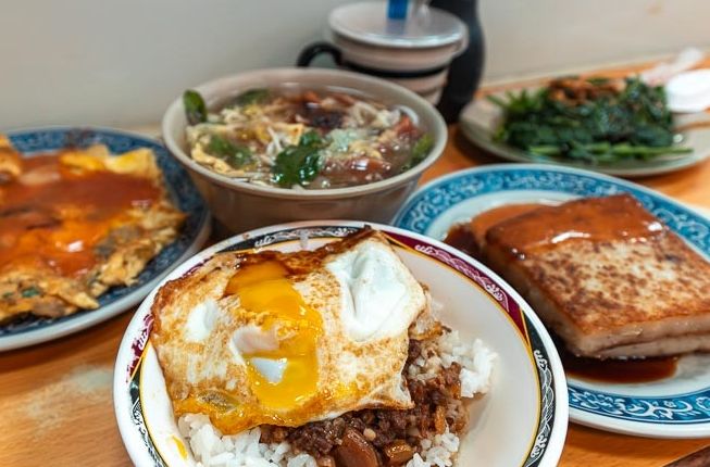 西門町餐廳：精選10大必吃美食口袋名單全公開