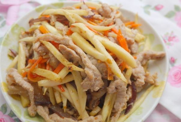 茭白筍料理：季節美味與經典食譜全收錄