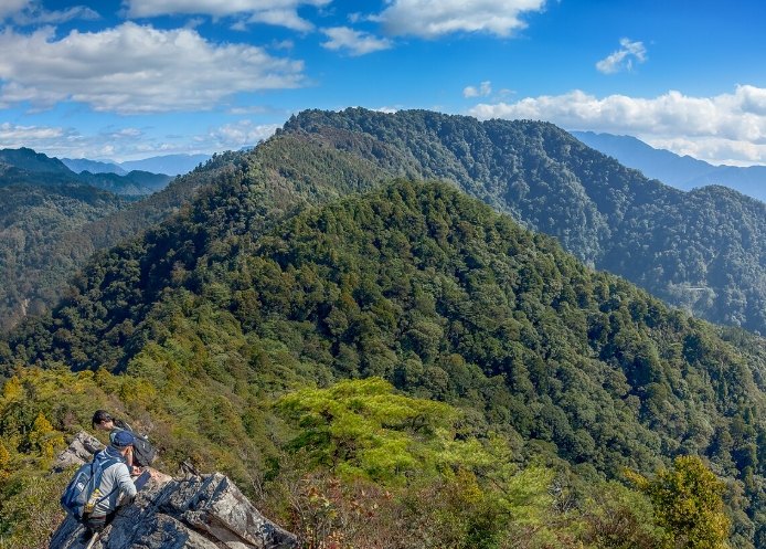稍來山：大雪山周邊旅遊全攻略，門票、交通、景點與住宿詳解