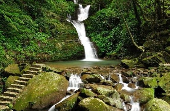 茄苽瀑布：交通、景點、住宿與行程全攻略