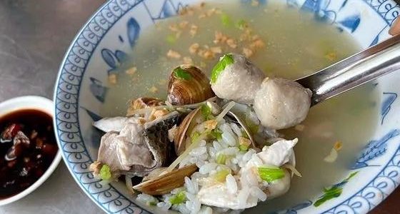 麥寮橋頭美食：精選10大古早味小吃推薦，蝨目魚粥、蚵嗲與豆花必嚐