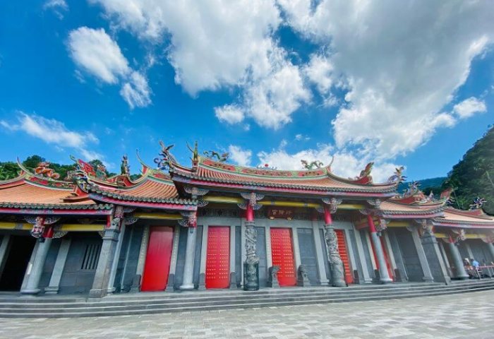 白雞山：景點攻略、交通資訊、住宿推薦與常見問題指南