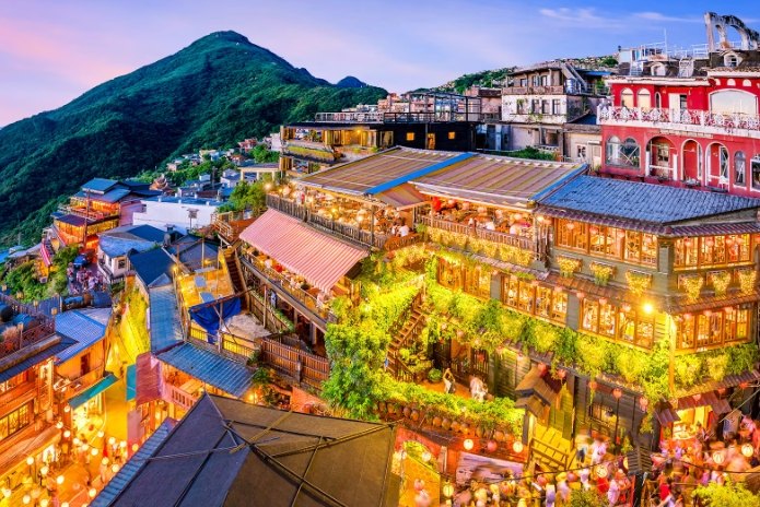 台灣旅遊推薦：季節攻略、交通全覽、必訪景點、住宿美食全解析