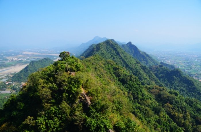 月光山：門票資訊、交通指南與旅遊全攻略