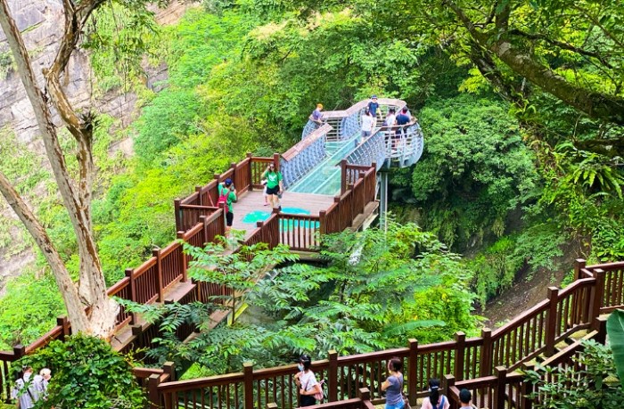 青蛙石天空步道：墾丁懸崖步道全攻略 - 交通、資訊、路線、景點懶人包