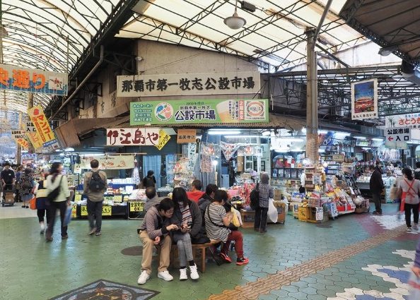 牧志市場：沖繩美食攻略與旅遊懶人包