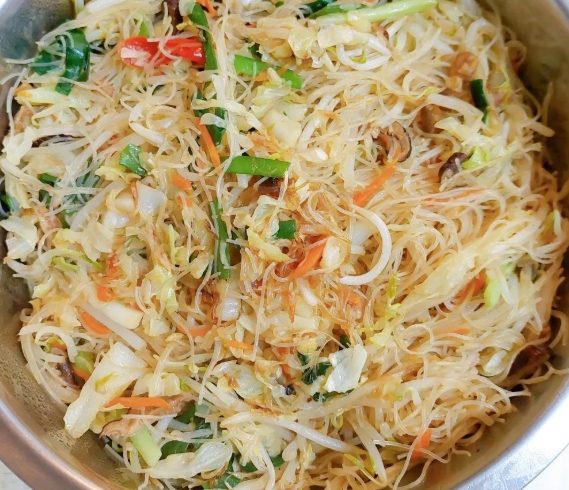 炒米粉：炒鍋選擇、米粉處理黃金法則與三款私房食譜秘訣