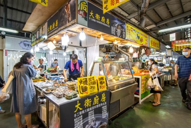 台中黃昏市場：交通停車、營業時段與10大必吃美食全攻略