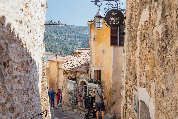 南法旅遊：從尼斯到普羅旺斯，景點住宿美食規劃全攻略