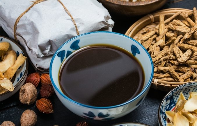 四逆湯：廚房實驗解析經典配伍、功效與禁忌