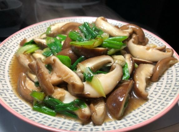 炒香菇：蒜香食譜、經典變身料理與實用失敗補救Q&amp;A