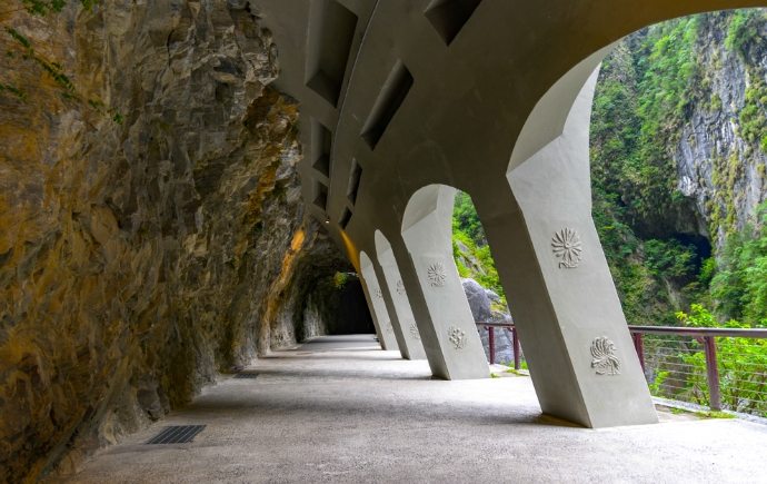 九曲洞步道：峽谷畫廊感官饗宴與東進西出路線全攻略
