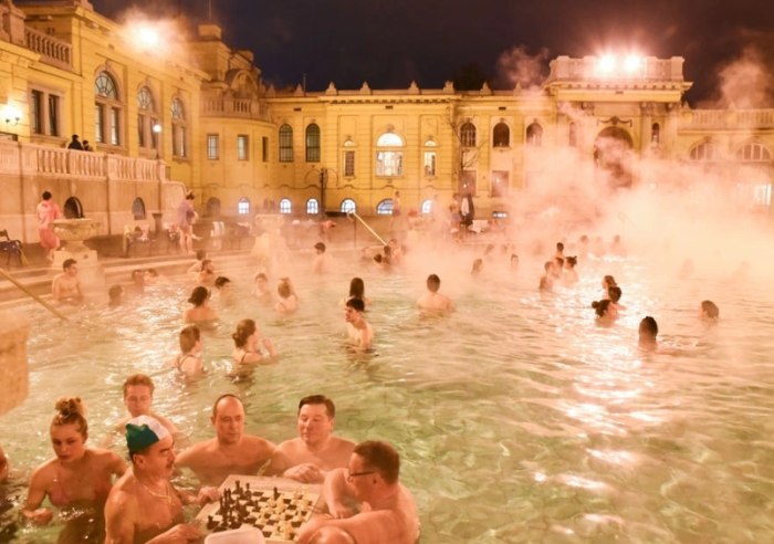 匈牙利溫泉浴場