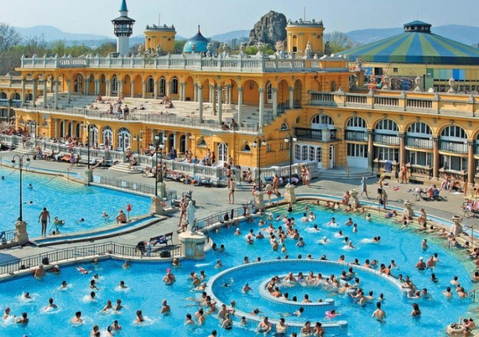 匈牙利溫泉浴場